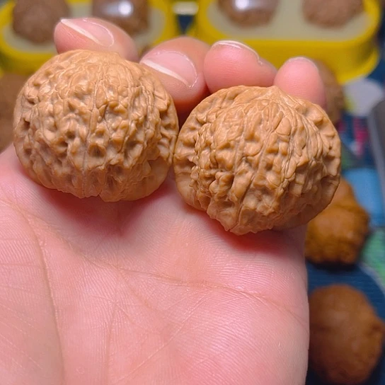 文玩核桃吊坠黄杆