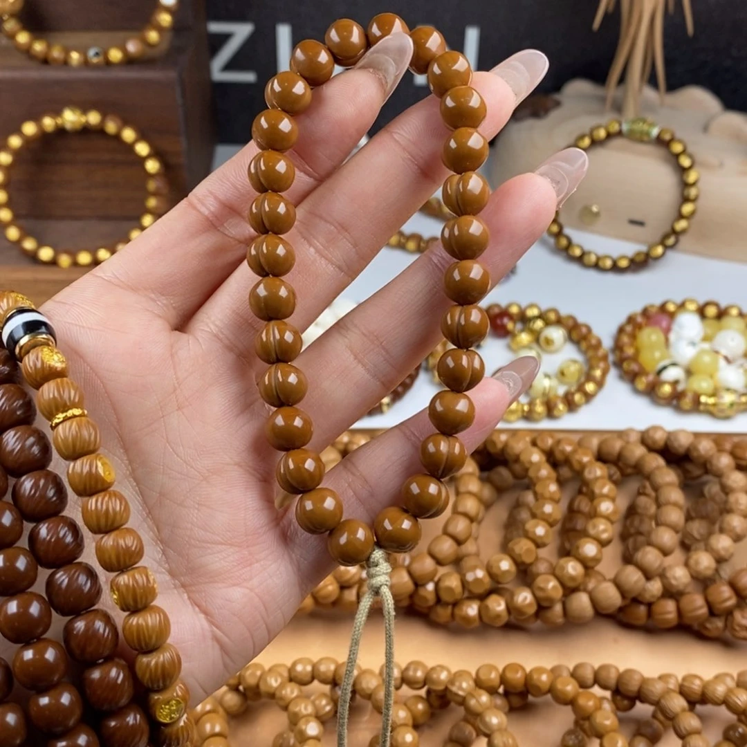 吊坠猴头核桃屁桃