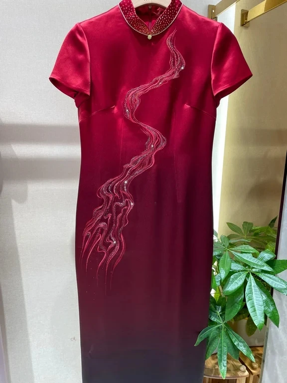 170119朱紫褕三醋酸酒红渐变后开叉喜婆婆喜妈妈婚宴旗袍礼服