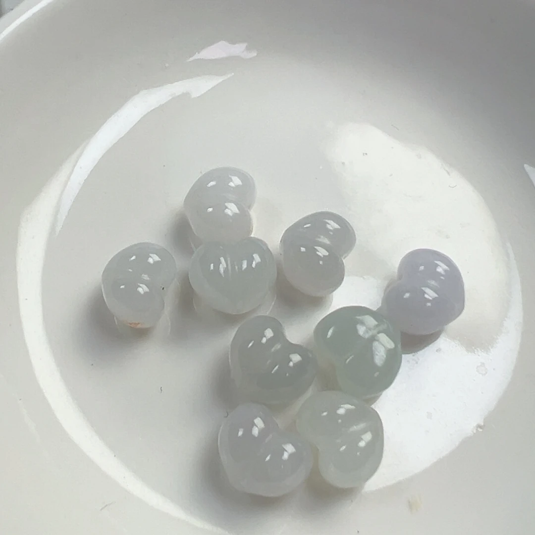 翡翠散珠翡翠屁桃一个可挑