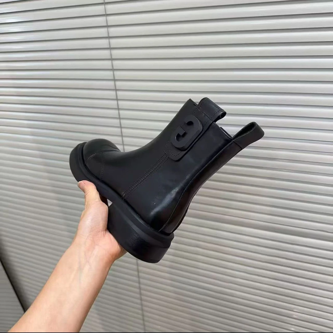 显瘦切尔西短靴女厚底英伦风马丁靴圆头秋冬季加绒短靴皮靴