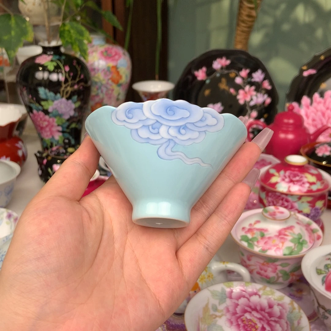 景德镇微瑕斗笠杯