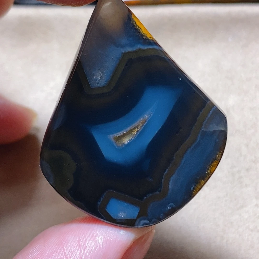 未镶嵌颈饰玛瑙/玉髓随*