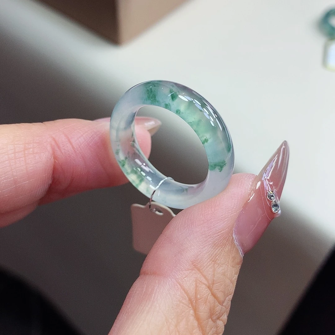 翡翠戒指未镶嵌吉****心18号