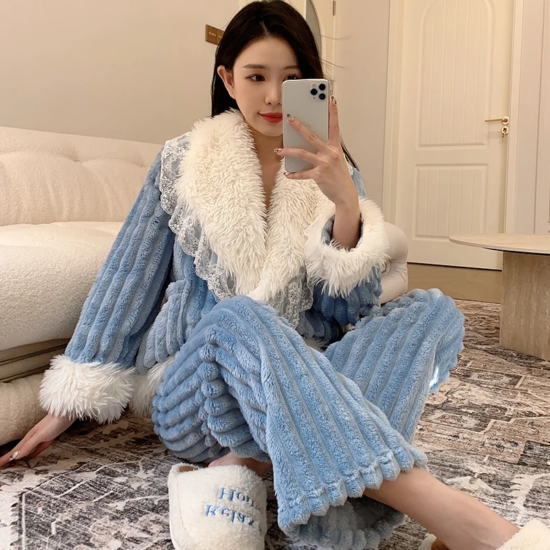 【冰雪恋人】2024新款冬季网红性感吊带加厚法兰绒可外穿家居服冬天