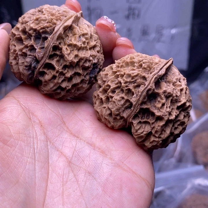 文玩核桃把件云南野生铁核桃130号44mm