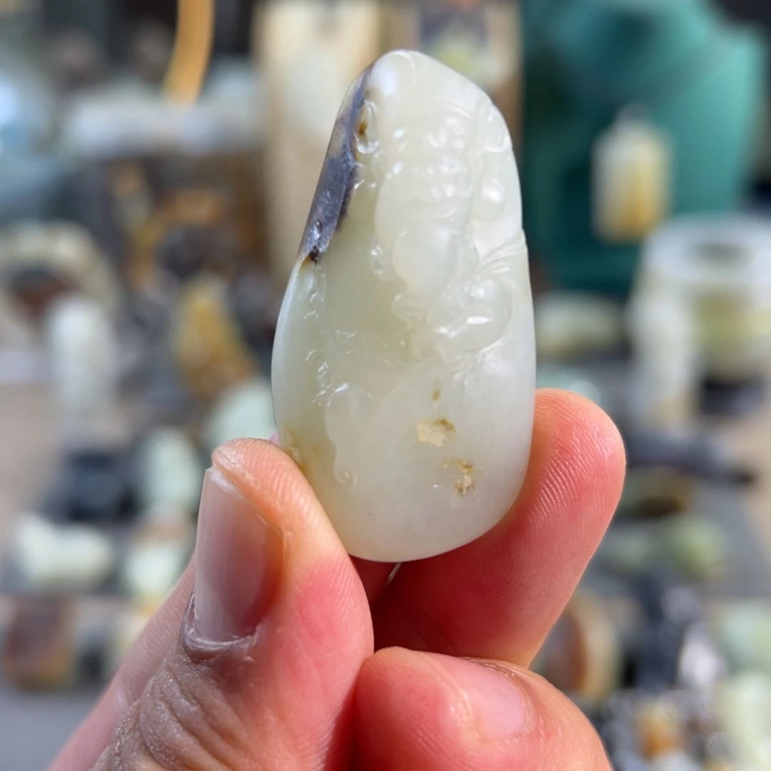 和田玉未镶嵌颈饰真皮真