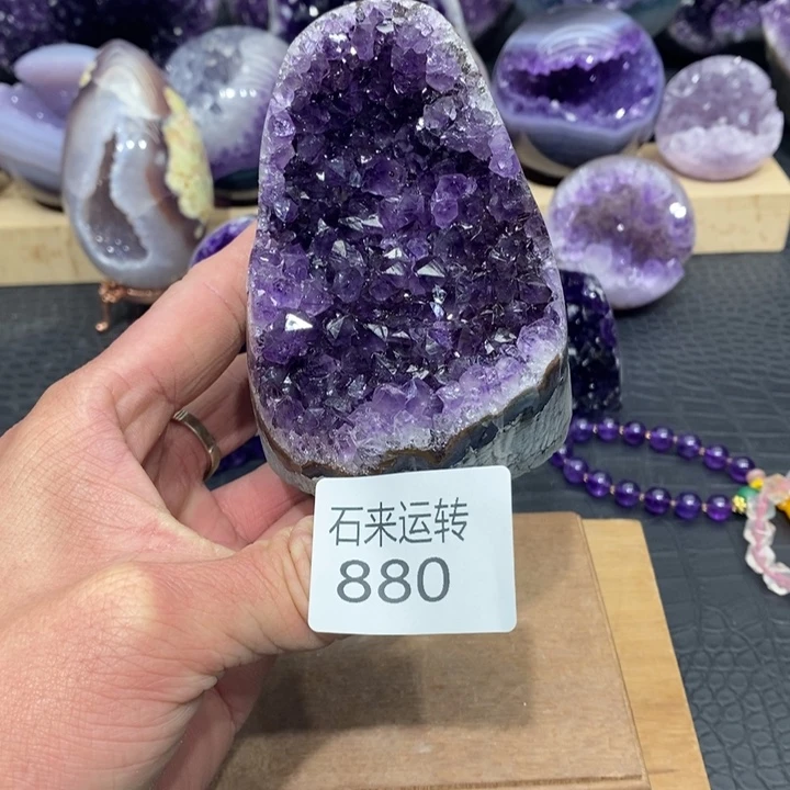 紫晶未镶嵌大型摆件（非配饰）