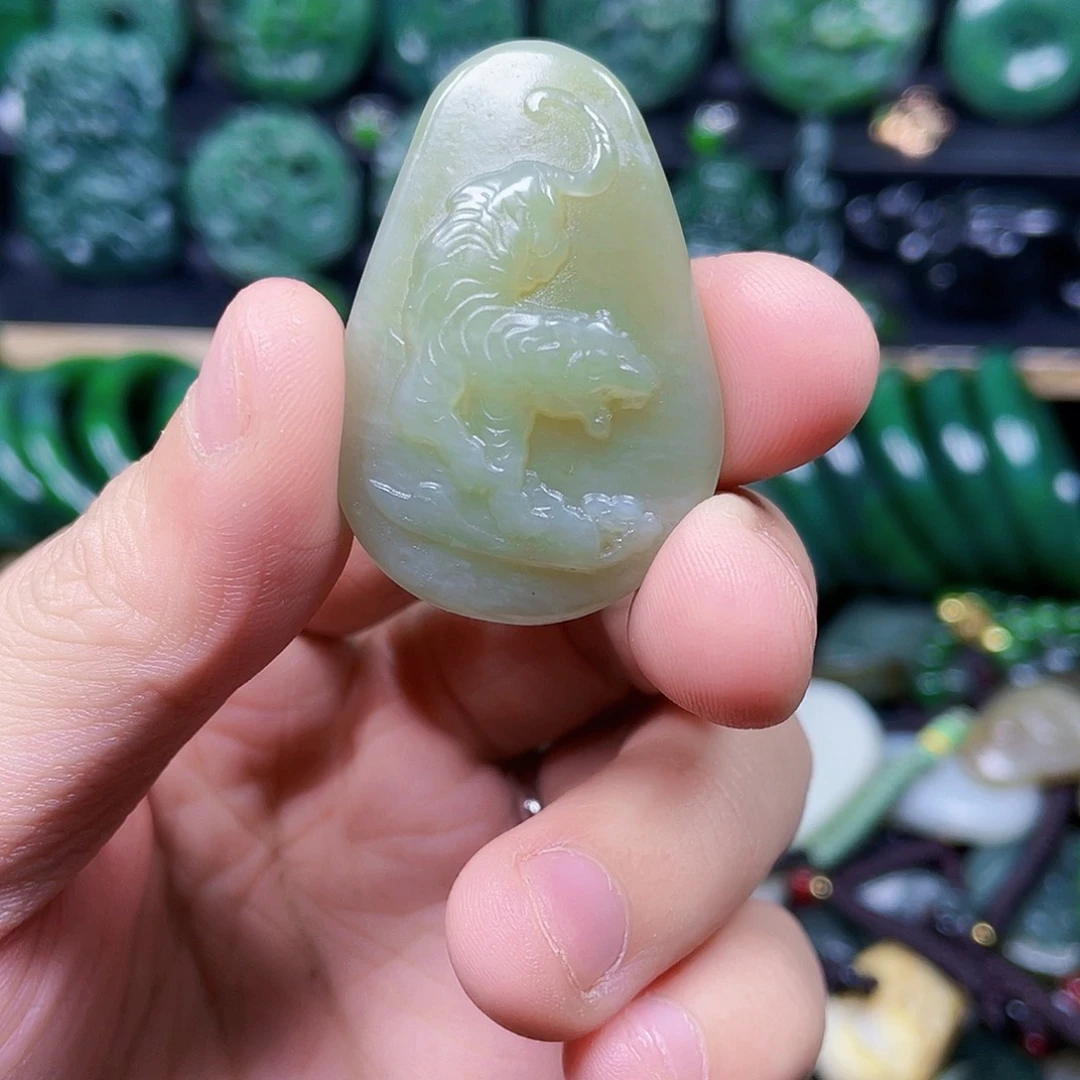 和田玉未镶嵌珠宝奇石