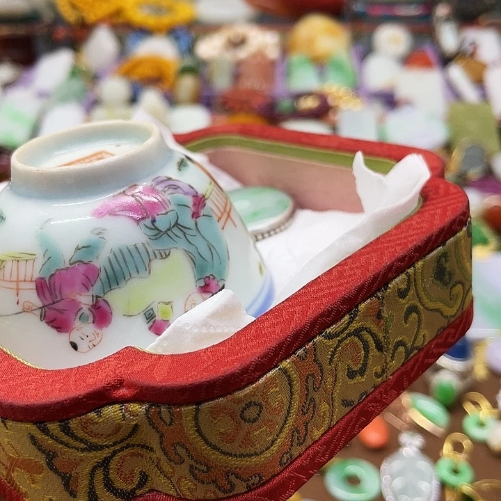 俊***店青花手绘小主人杯子