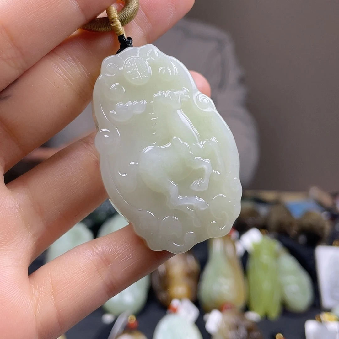 和田玉未镶嵌颈饰