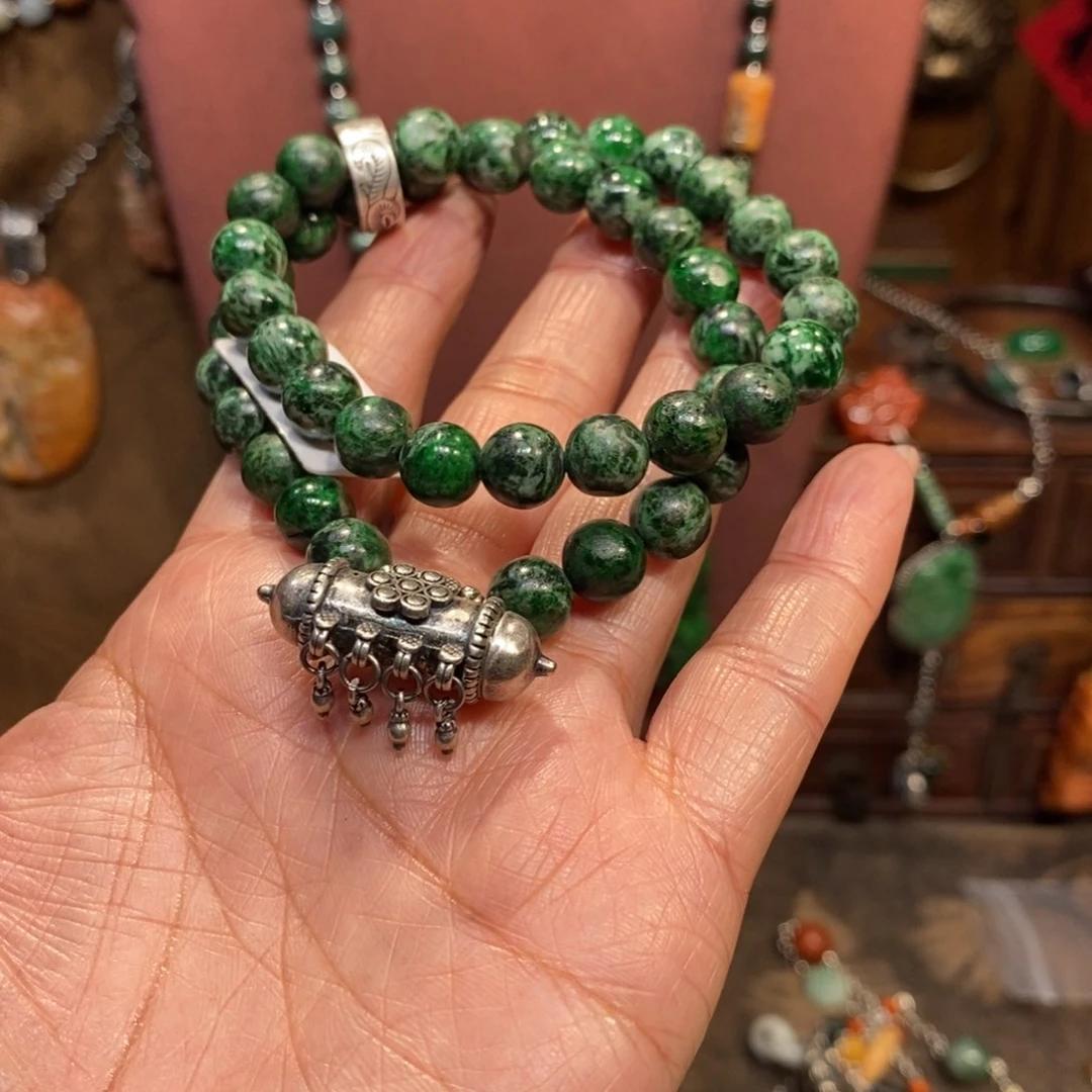 翡翠吊坠(赠链)未镶嵌