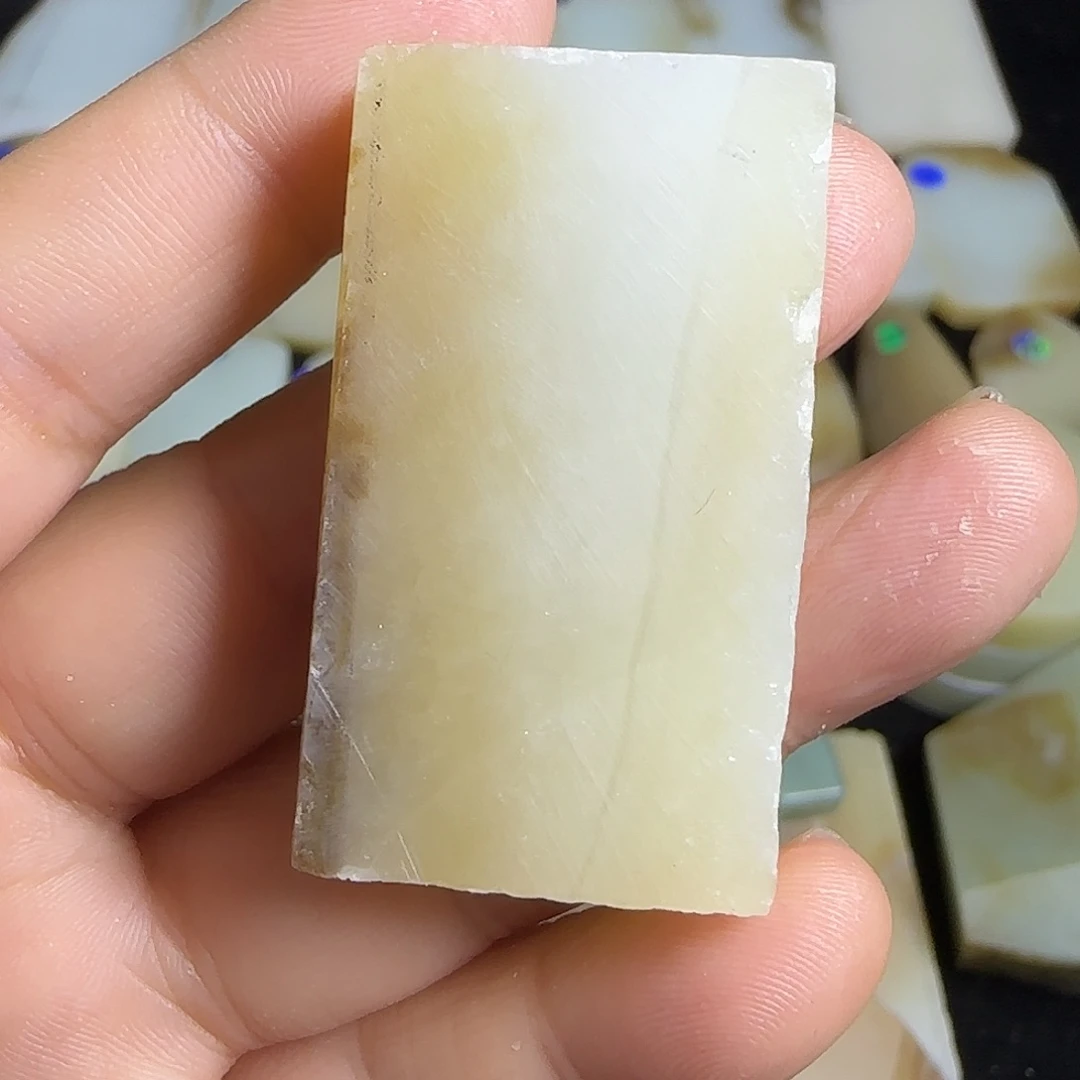 和田玉（糖玉）未镶嵌珠宝半成品