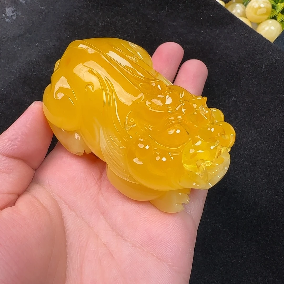 小***郑蜜蜡未镶嵌珠宝奇石