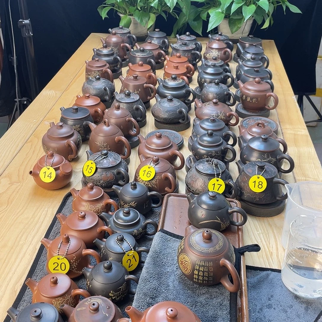 石***哥泥塑微瑕疵无礼盒