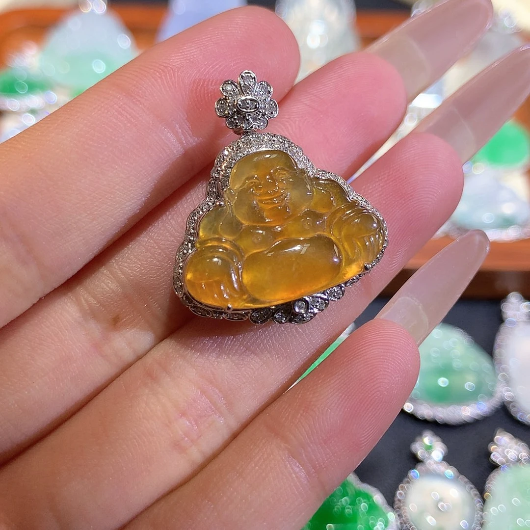 翡翠18K金镶嵌颈饰冰黄佛