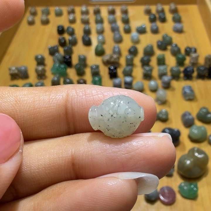 和田玉未镶嵌珠宝奇石