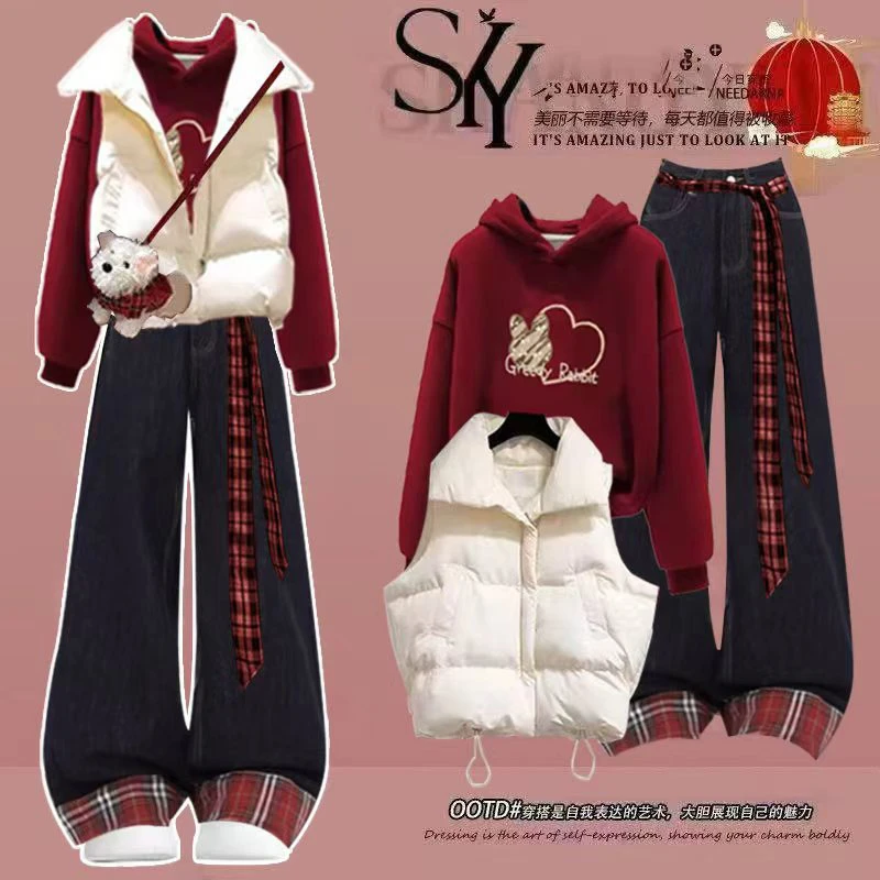 2025秋冬套装女红色圣诞氛围感加绒卫衣马甲棉服洋气牛仔裤三件套