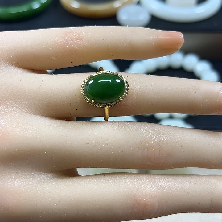 银S925镶嵌戒指和田玉（碧玉）