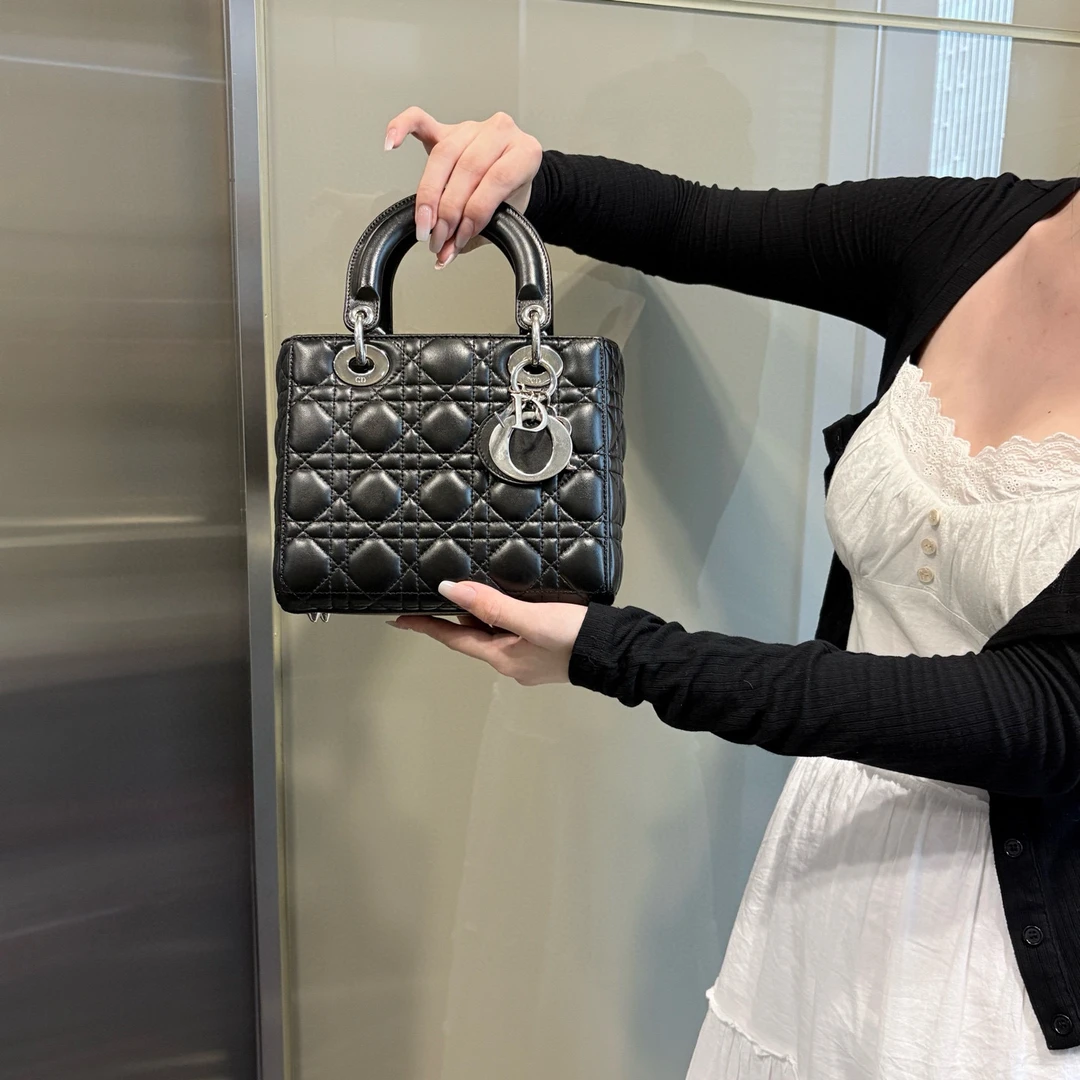 95新 DIOR/迪奥 dior黑色银扣四格戴妃手提包