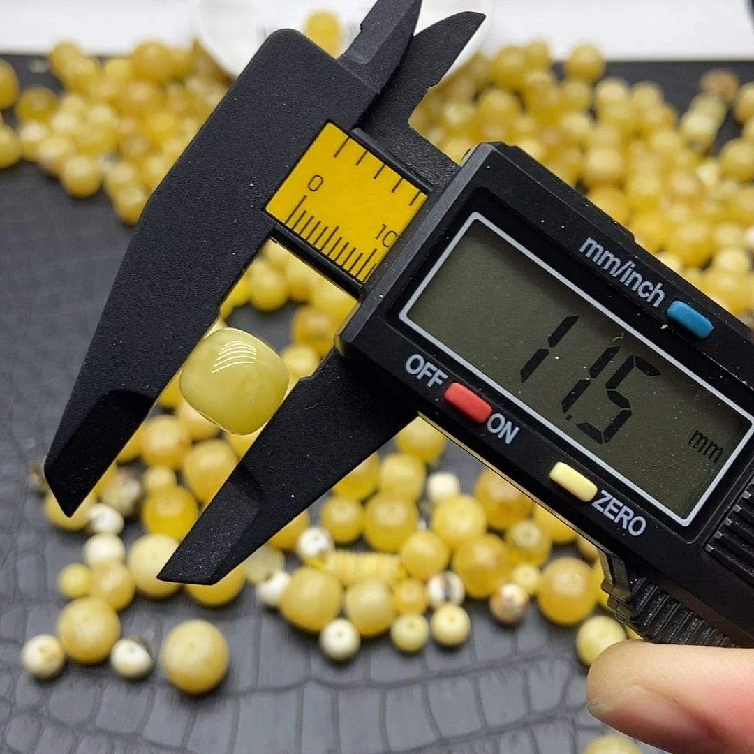 蜜蜡未镶嵌珠宝奇石3001