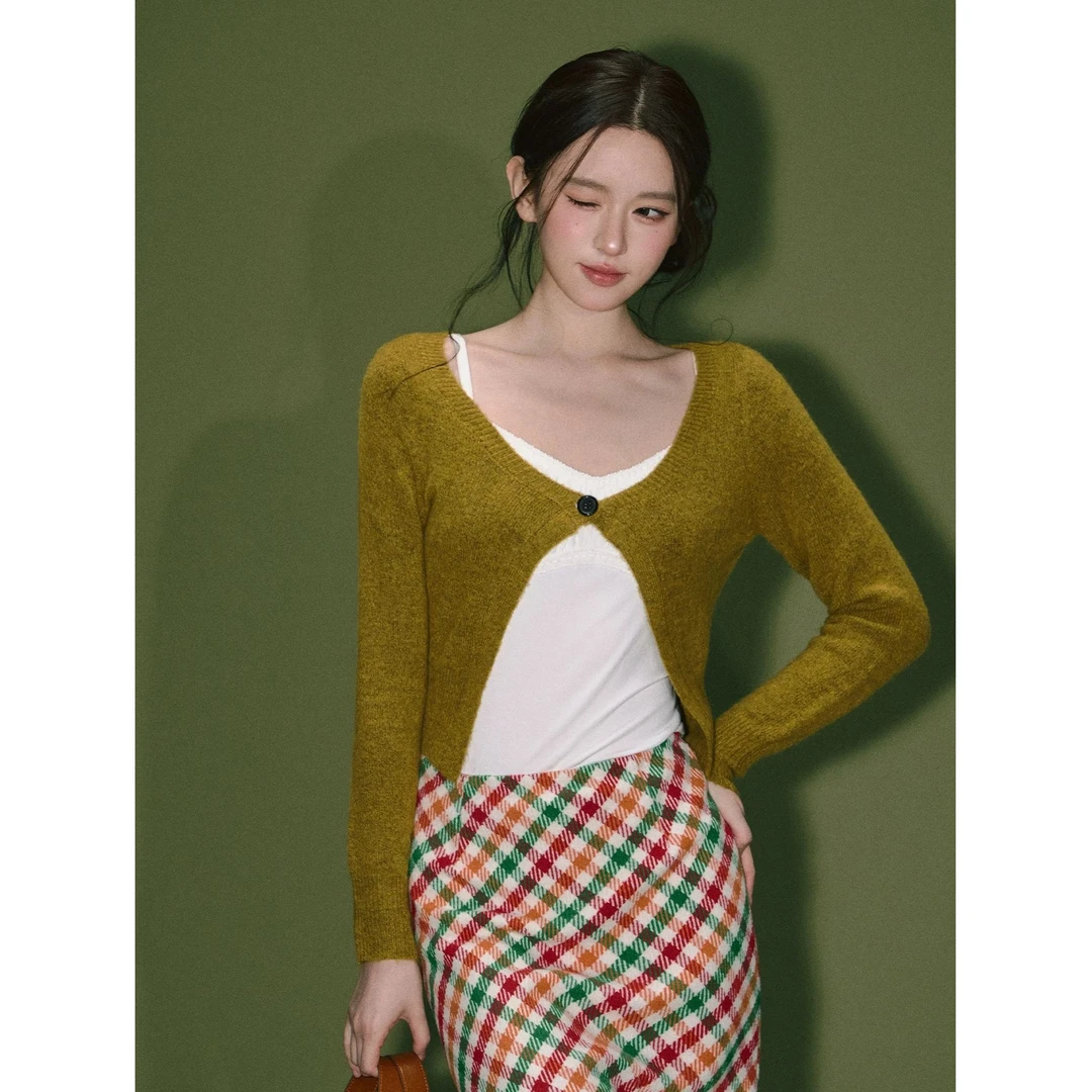 复古风针织开衫修身外套+时尚百搭打底吊带A2457+A2458