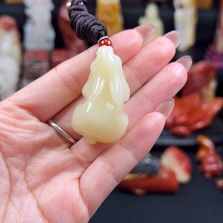 灰***黑寿山石老性芙蓉石