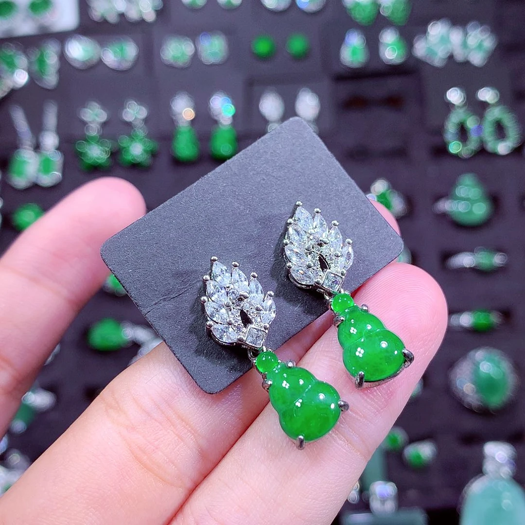 颈饰未镶嵌翡翠天然