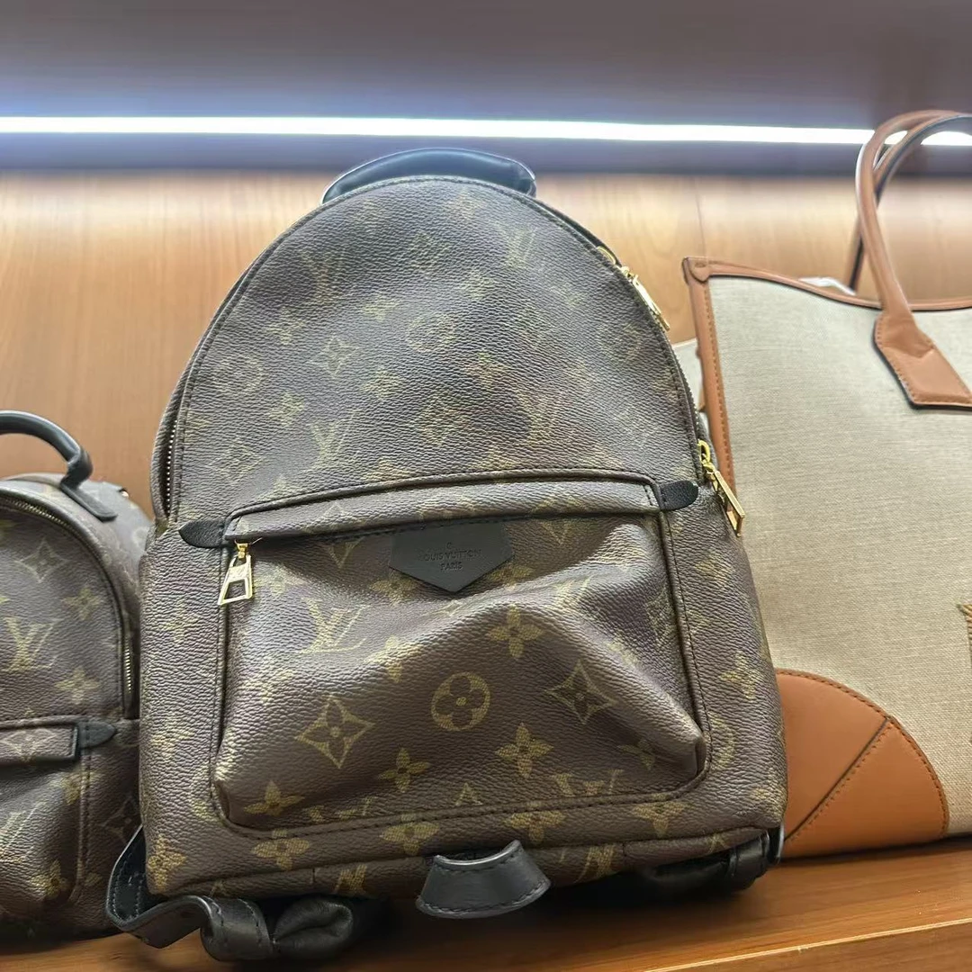 95新 LouisVuitton/路易威登 -8  853  mg  /二奢包包