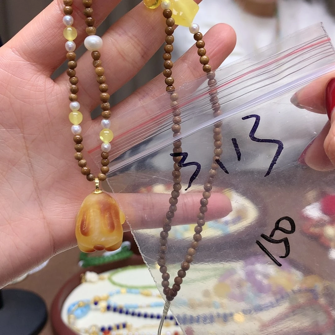 水晶手绳未镶嵌辰*