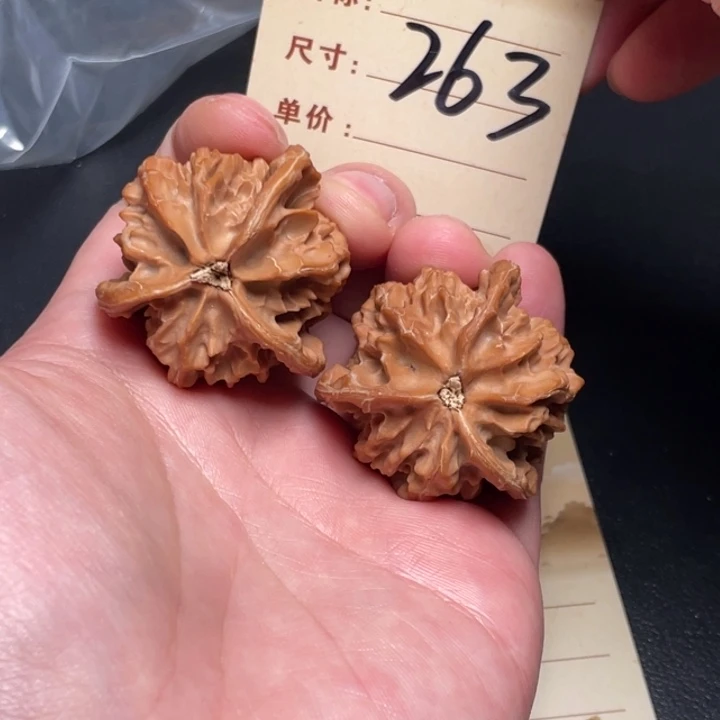 文玩核桃把件三棱40尺白茬263