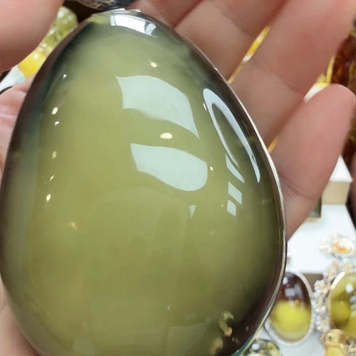 琥珀未镶嵌珠宝奇石