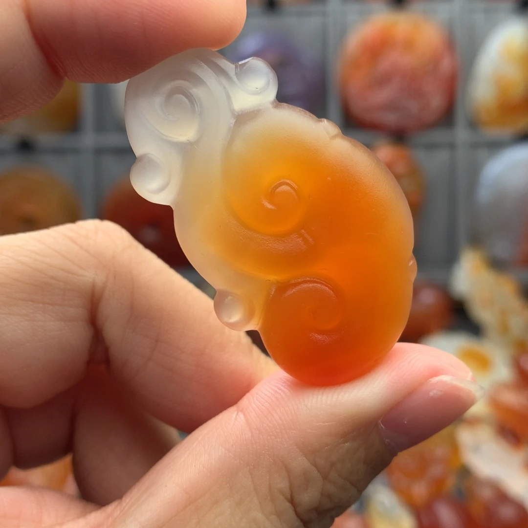 泽***0玛瑙/玉髓未镶嵌颈饰