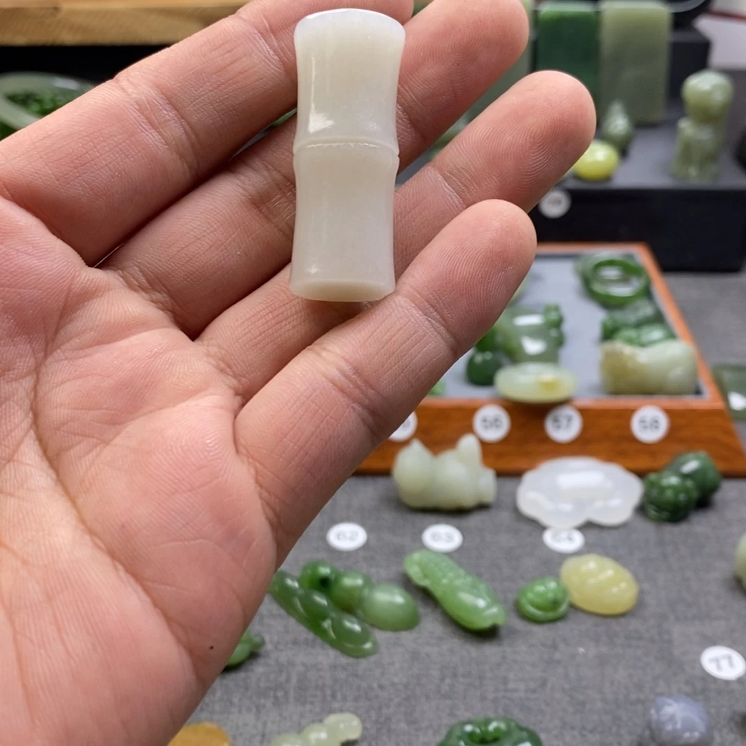 和田玉（糖玉）颈饰未镶嵌