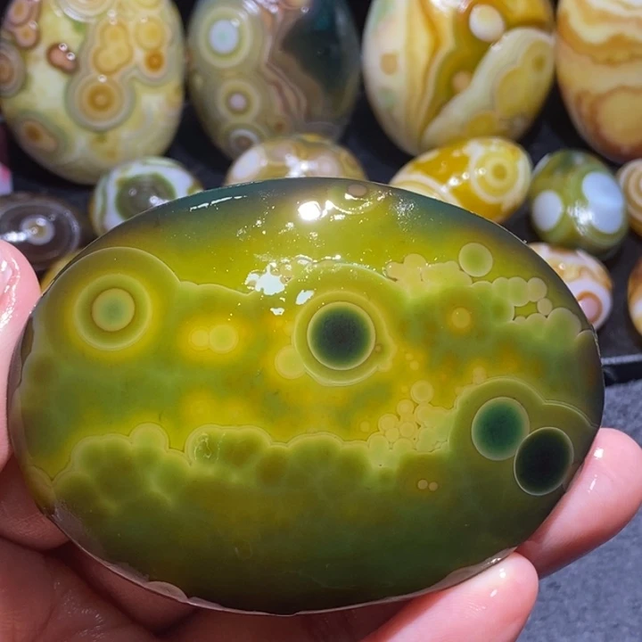 玛瑙/玉髓未镶嵌珠宝奇石182