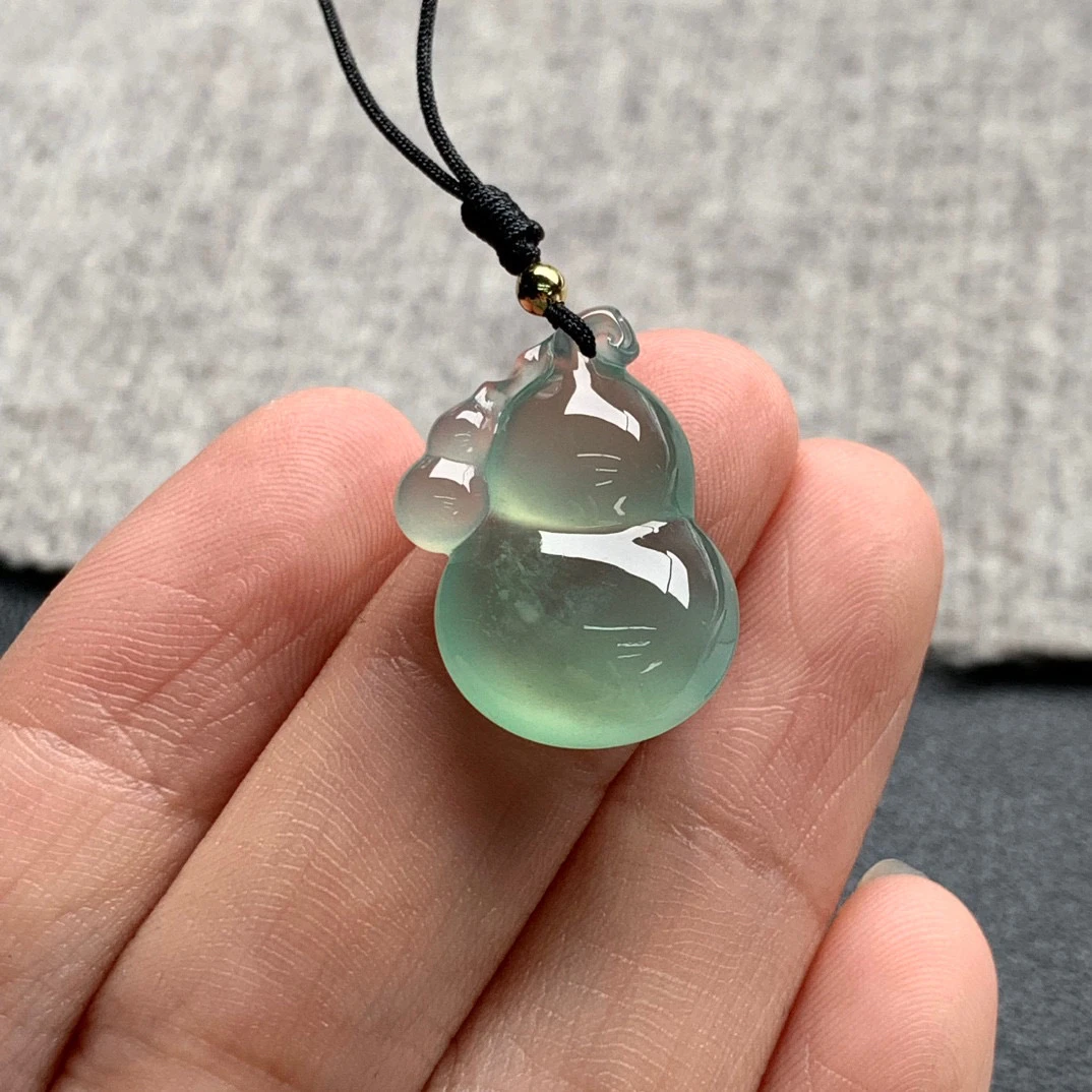 天然A货缅甸翡翠 葫芦 尺寸 : 20.3-13.7-6