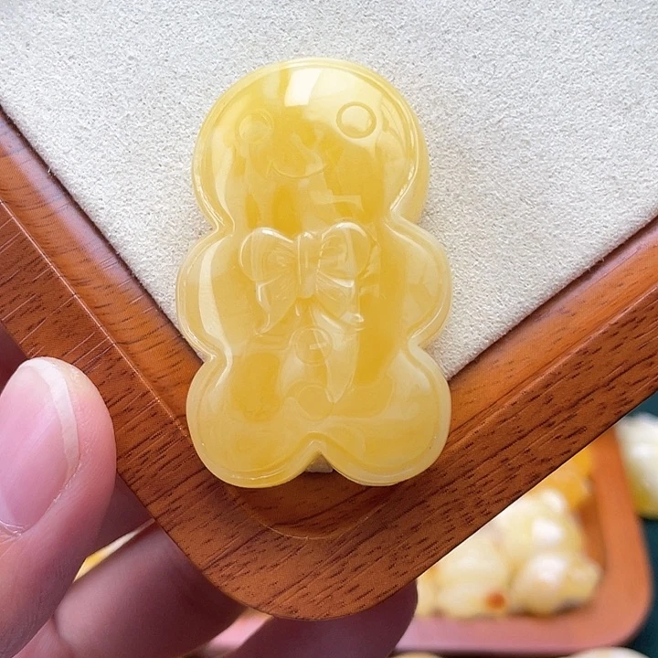 琥珀裸石未镶嵌蜜蜡