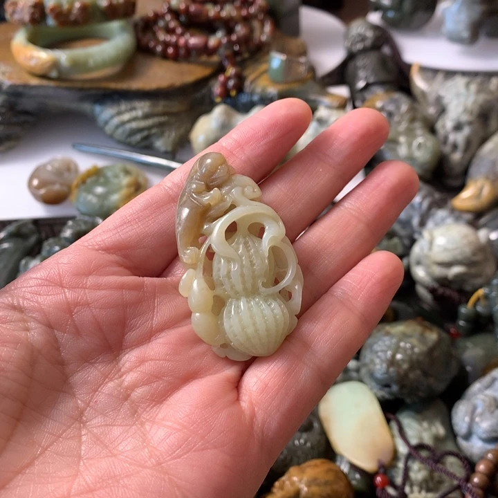 岫岩河磨玉（透闪石质玉）手链未镶嵌冰**莉