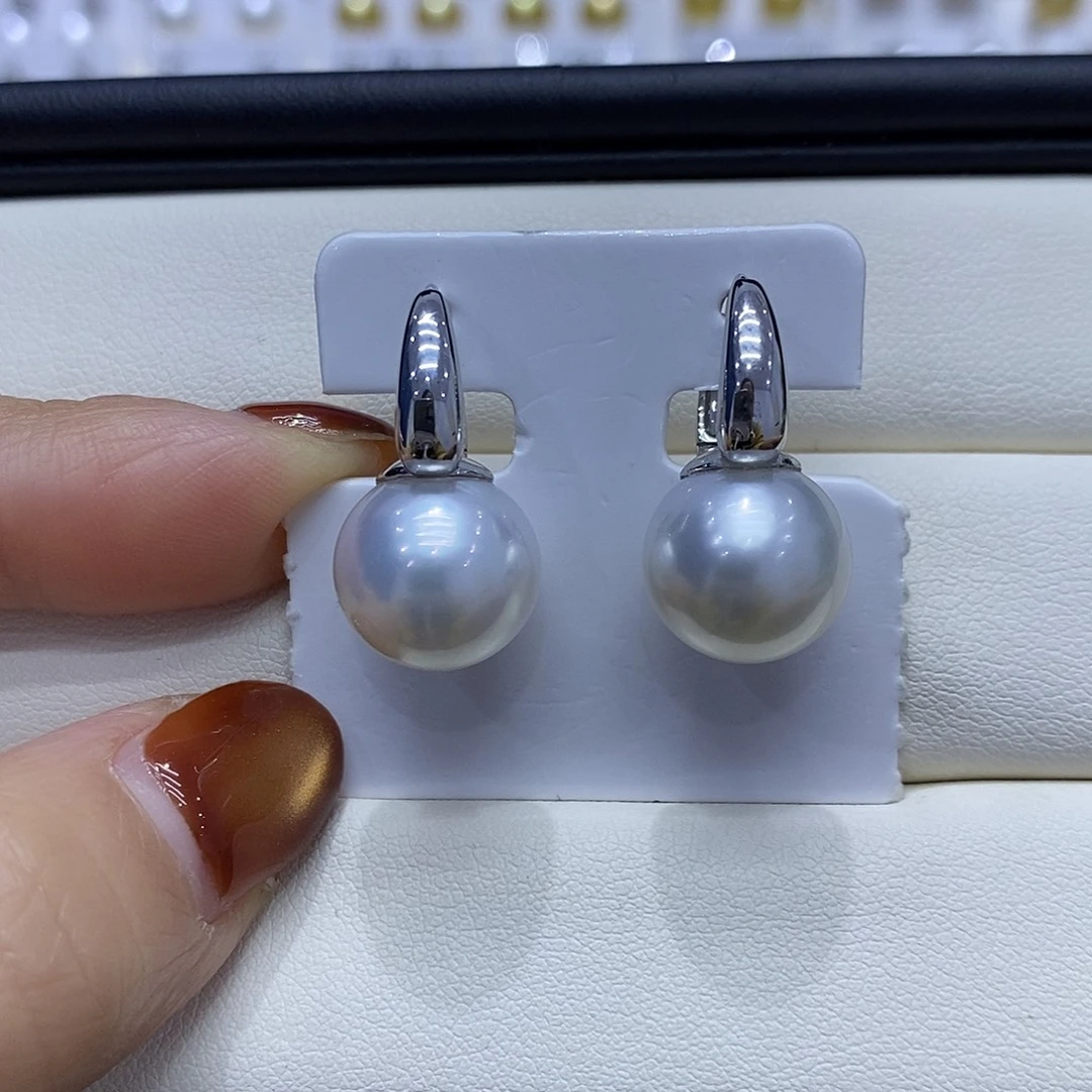 海水珍珠耳饰18K金镶嵌12到13点位澳白