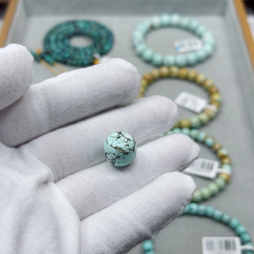 绿松石未镶嵌挂件