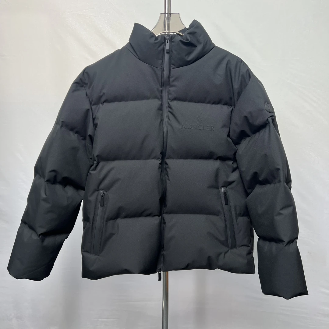 99新 MONCLER 男士立领羽绒服 两色可选 tz6299