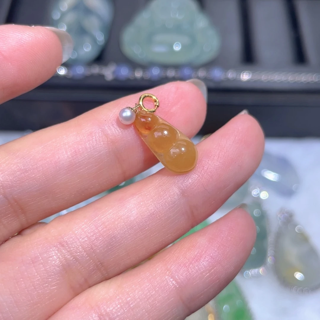 颈饰18K金镶嵌翡翠翡翠