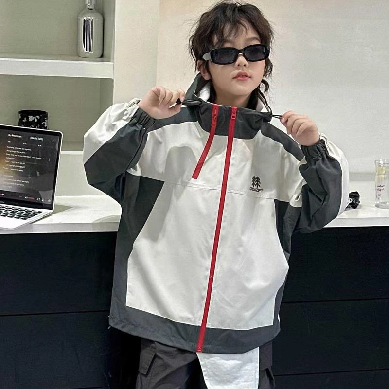 男童外套春秋款2025新款春季上衣中大儿童春装夹克男孩酷帅冲锋衣