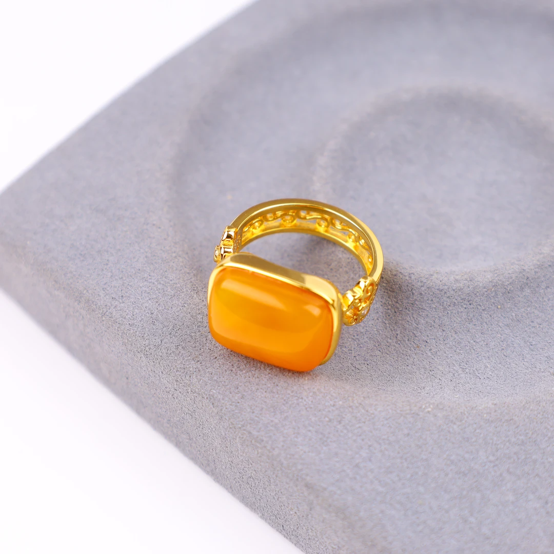 【心如珠宝赐福】蜜蜡马鞍方形戒指 250428031449