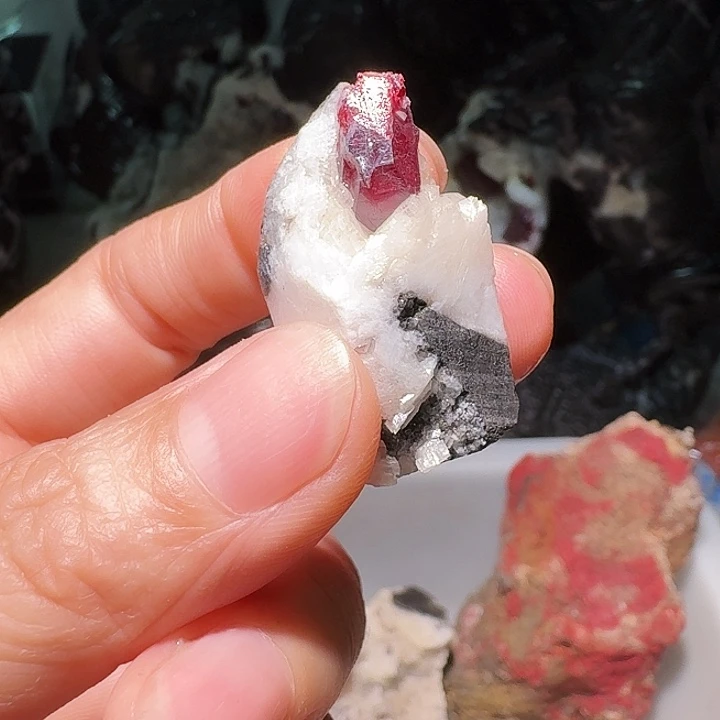 k***s天然辰砂天然朱砂原矿石晶体