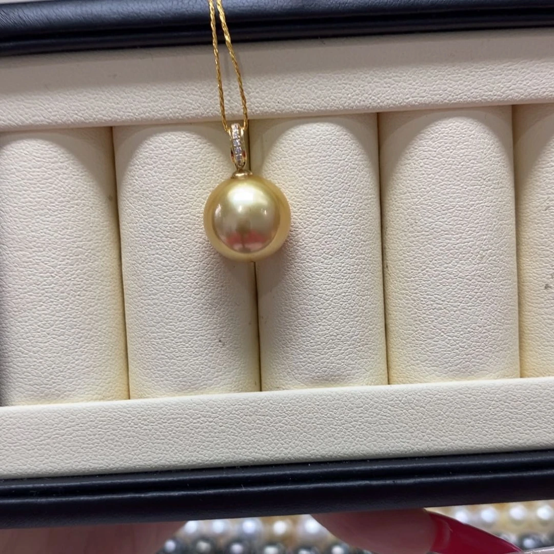 海水珍珠颈饰18K金镶嵌