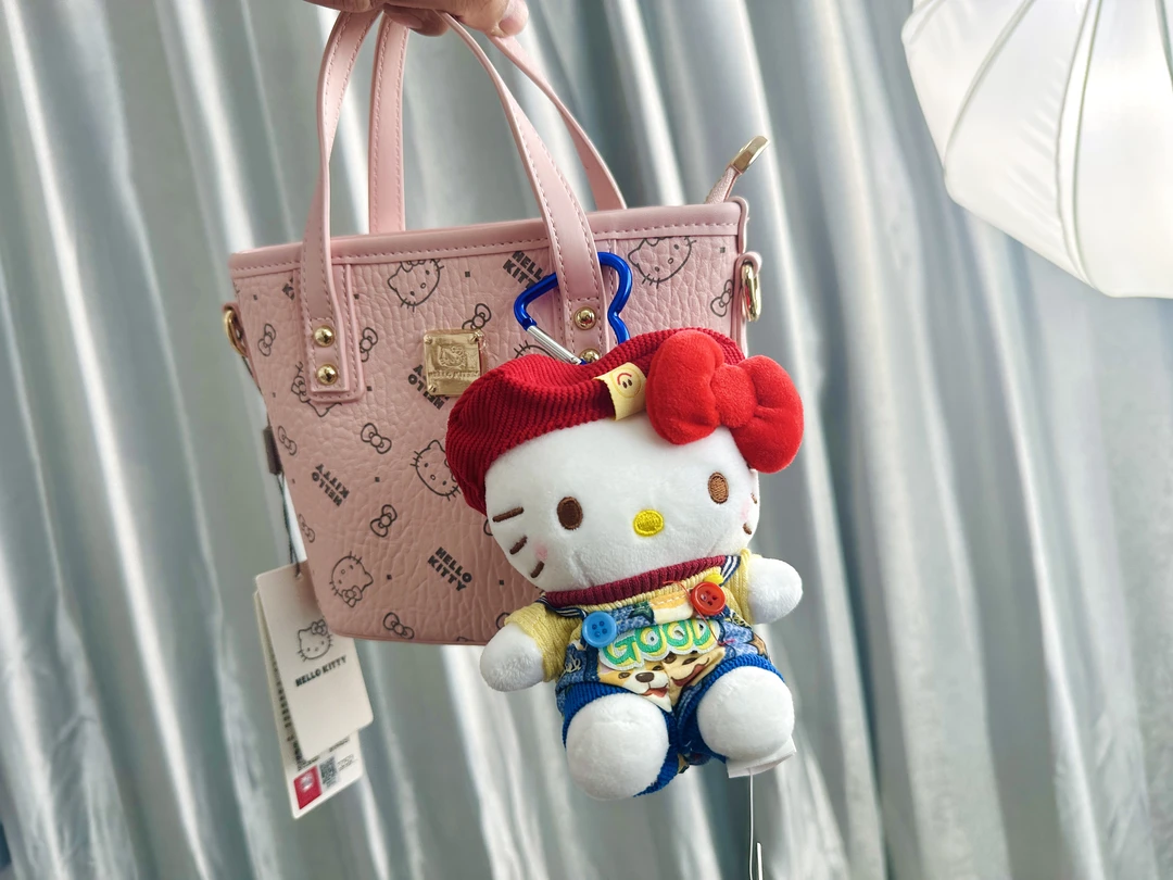 正版hellokitty包包挂件坐坐可爱玩偶毛绒