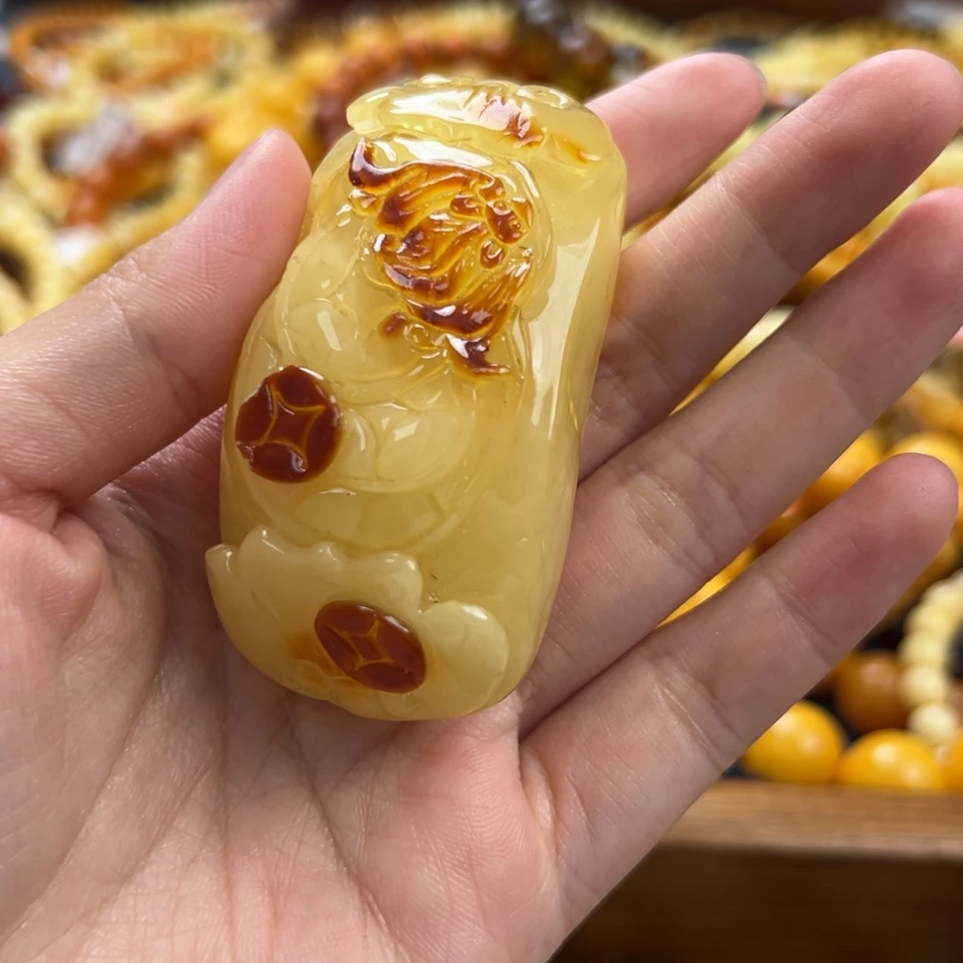 未镶嵌琥珀珠宝奇石