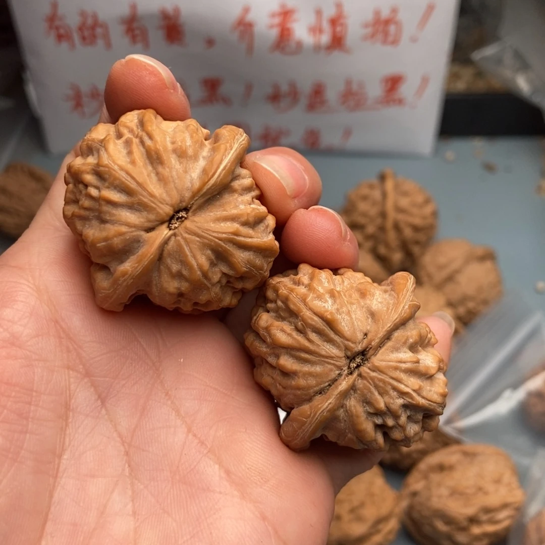 文玩核桃手串来**棍大红袍40