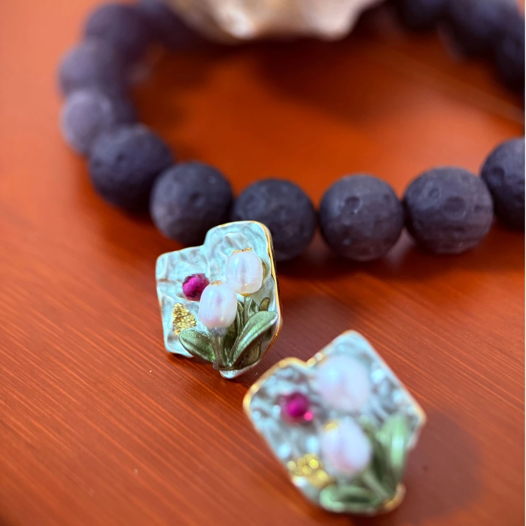 铜合金珐琅耳饰 s925银针小绿花珐琅耳环轻奢气质